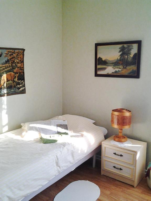 Christinas Gaestgifveri B&B Ervalla Экстерьер фото